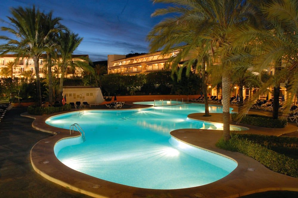 בריכה תמונה