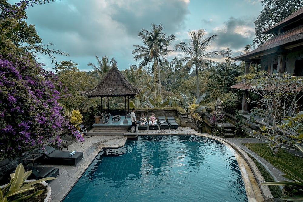 בריכה תמונה