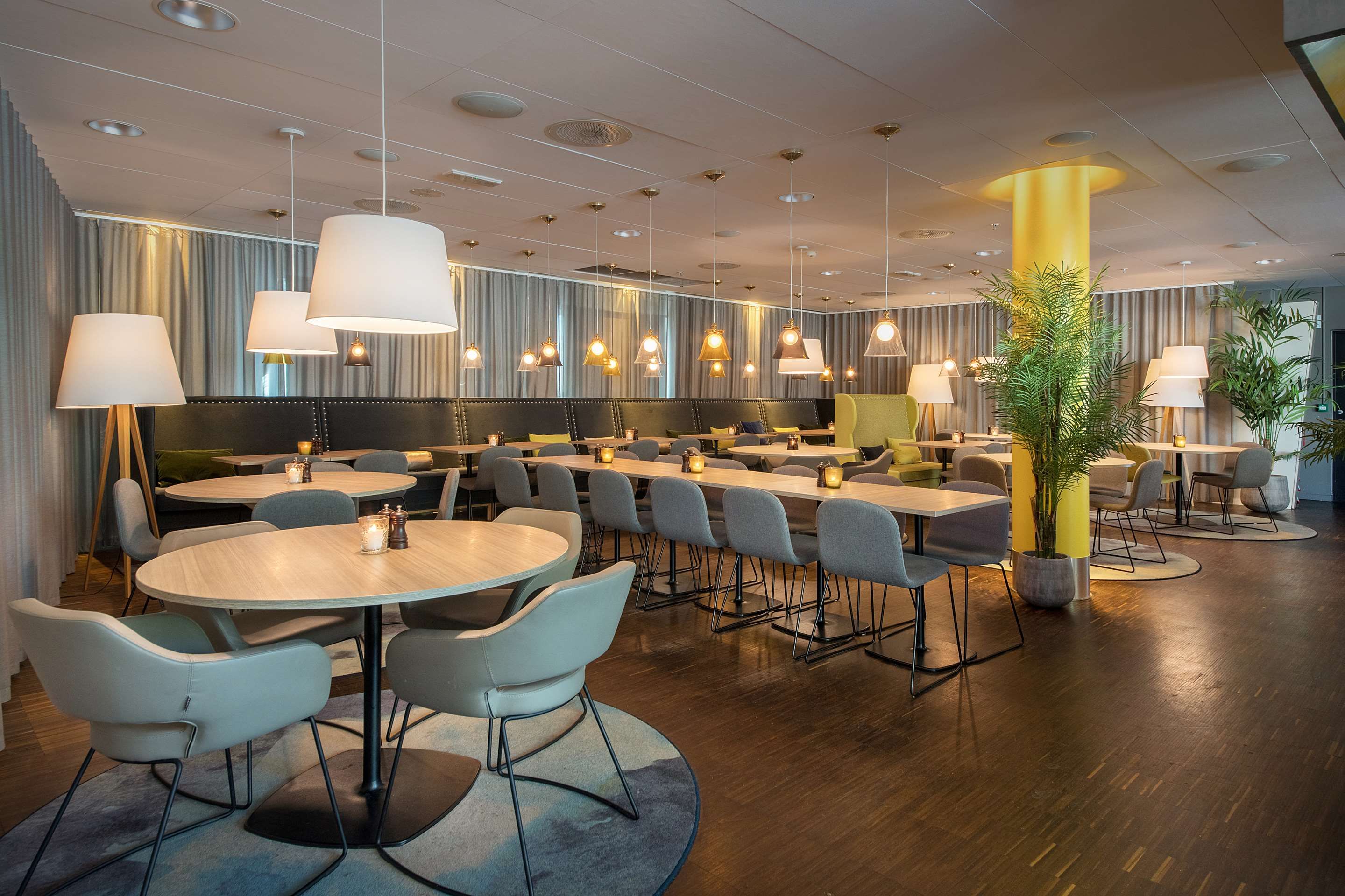 מסעדה תמונה