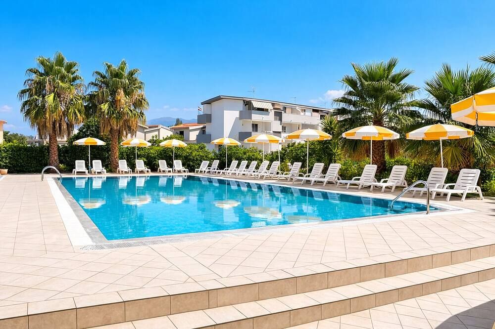 בריכה תמונה