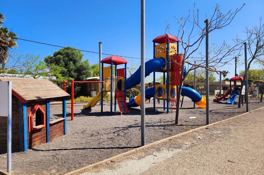 אחר