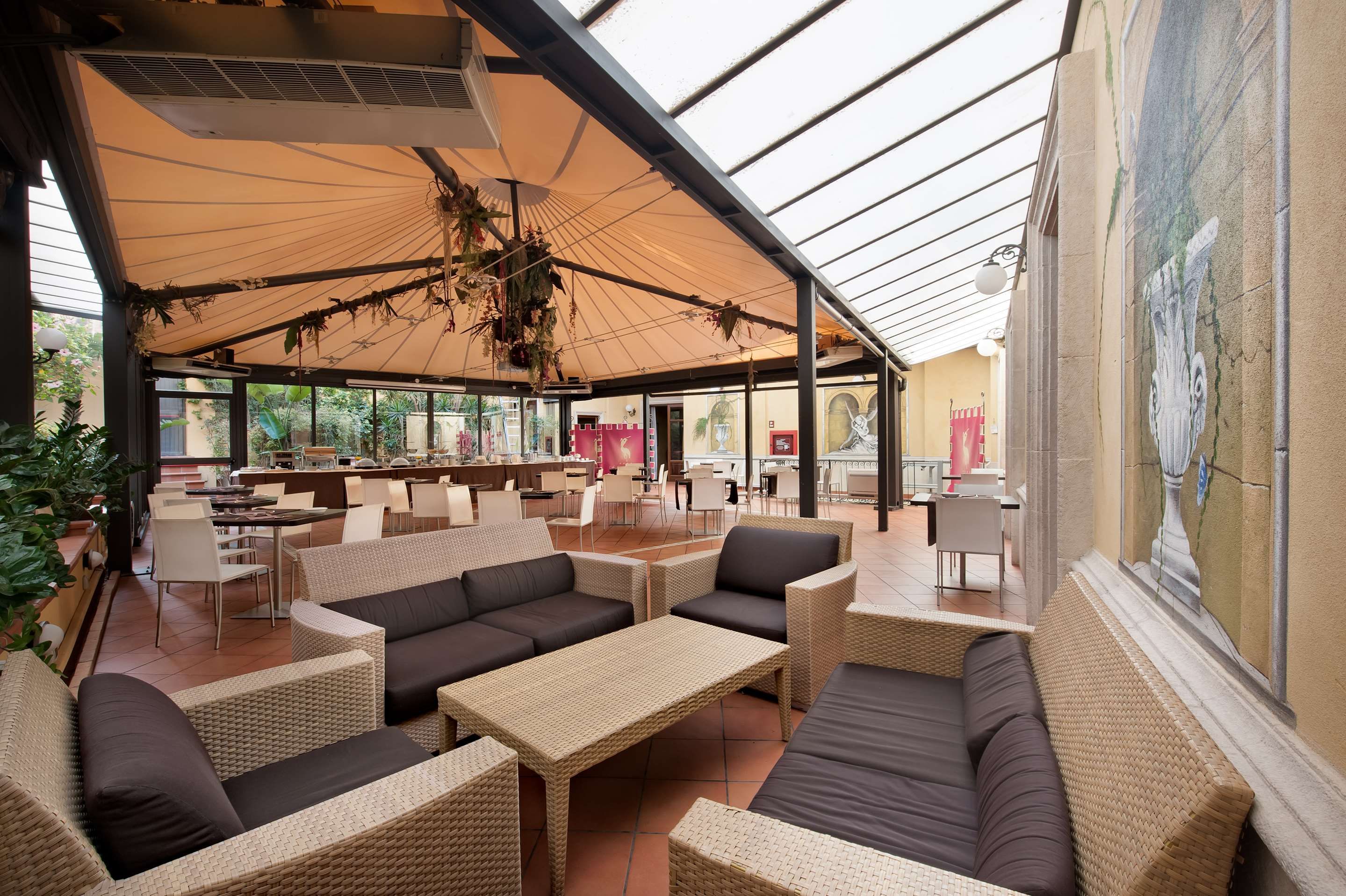 מסעדה תמונה