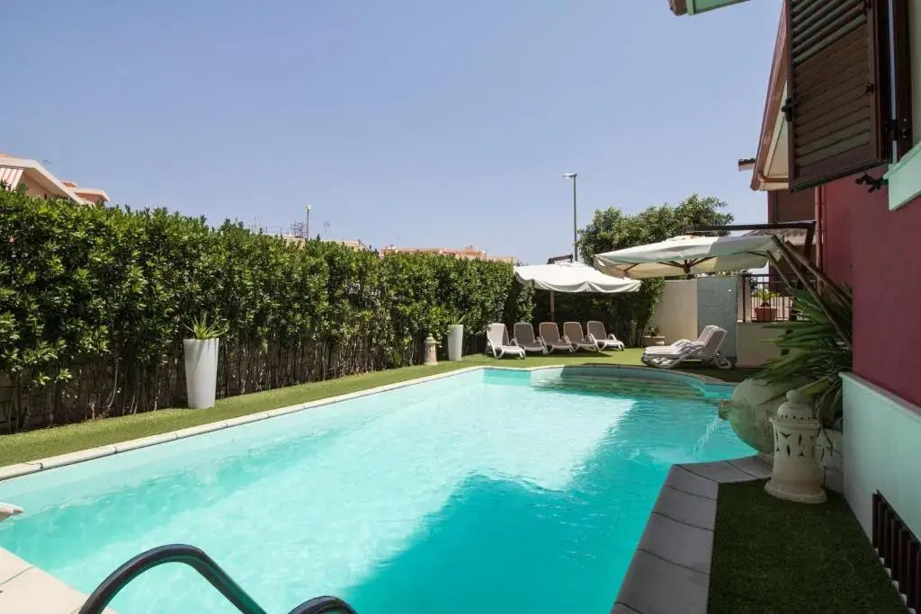 בריכה תמונה