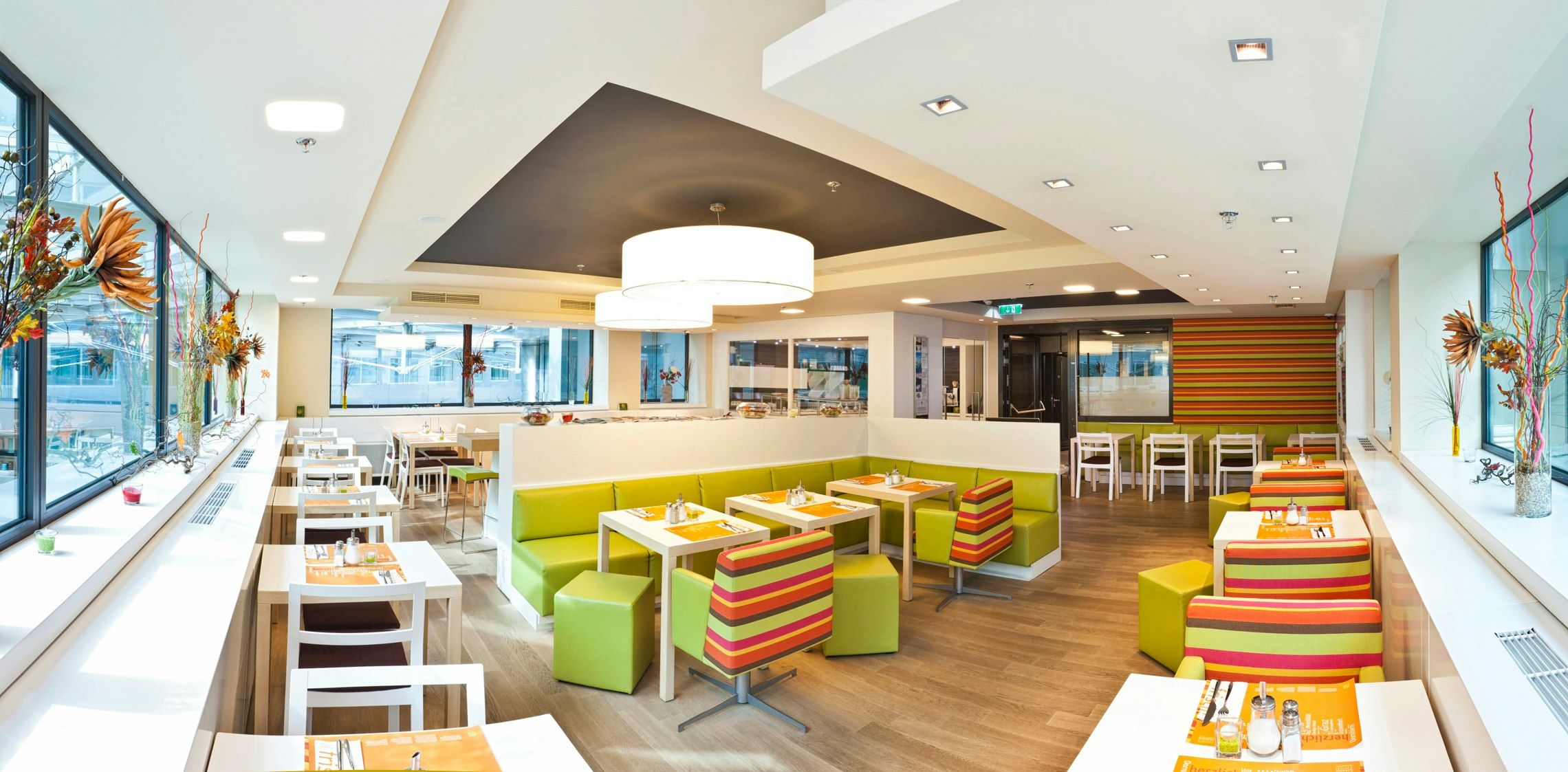 מסעדה תמונה