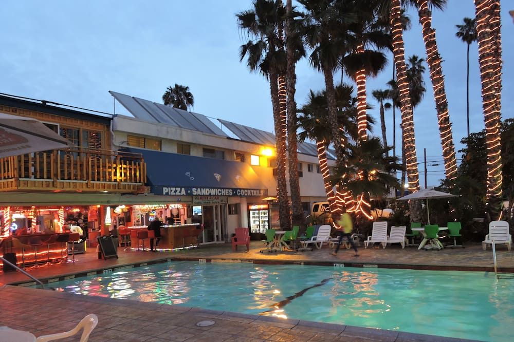 בריכה תמונה