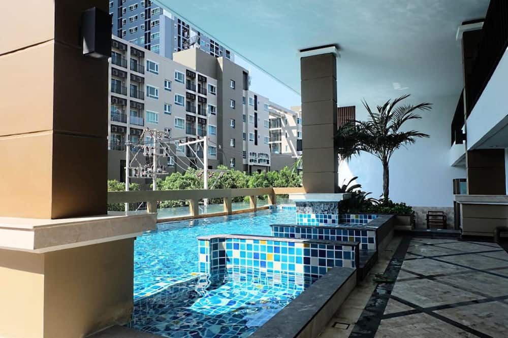 בריכה תמונה