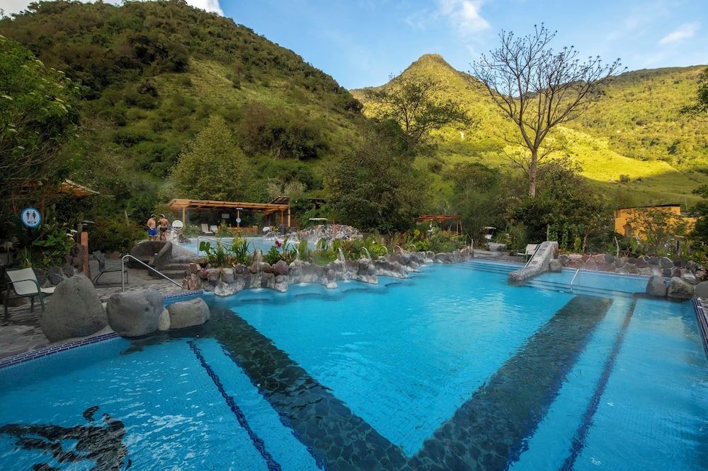 בריכה תמונה