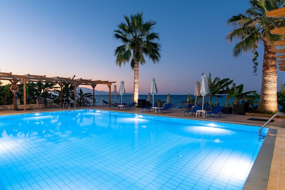 בריכה תמונה