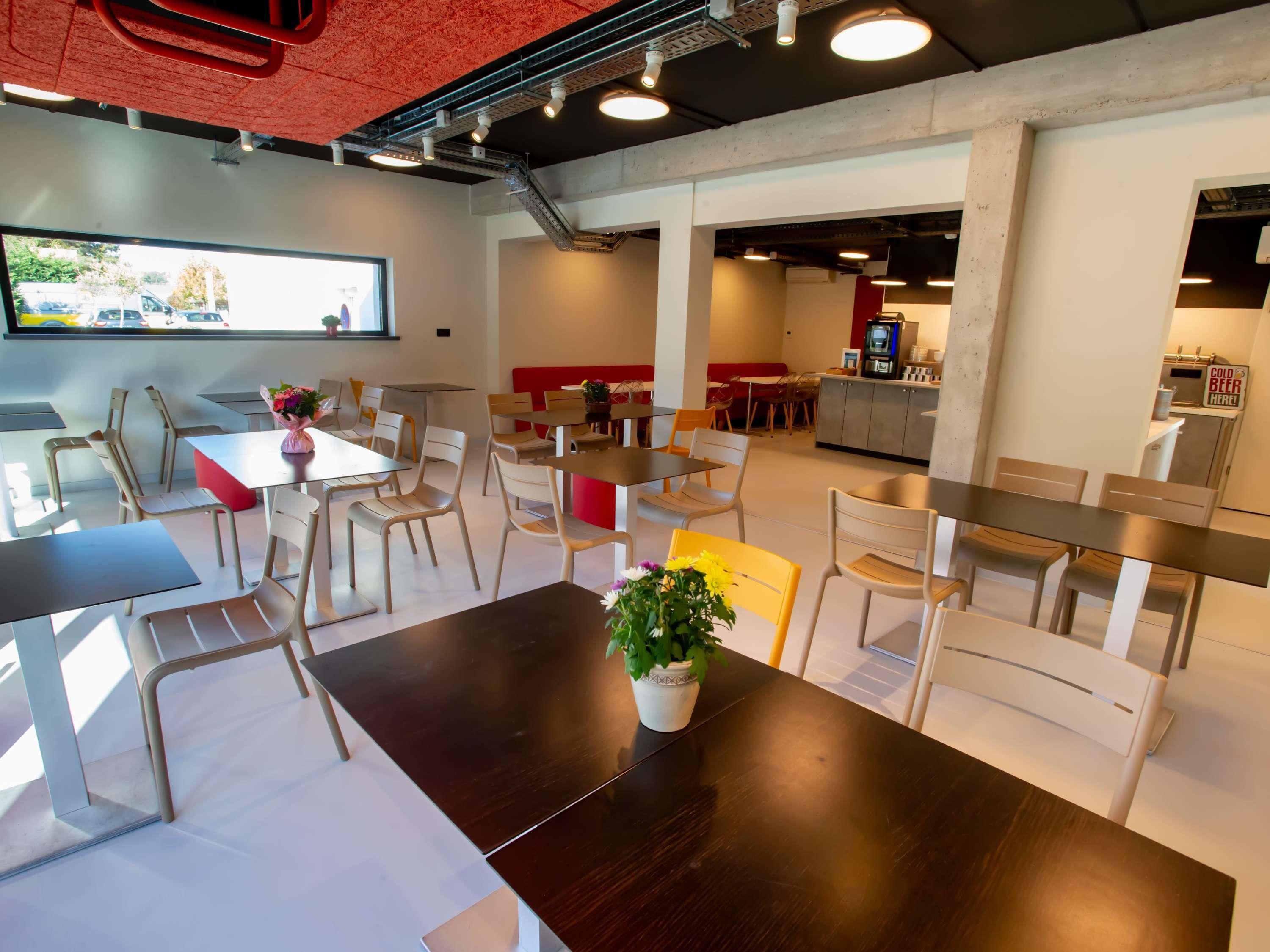 מסעדה תמונה