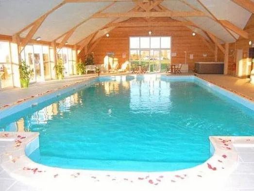 בריכה תמונה