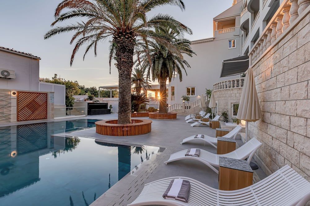 בריכה תמונה