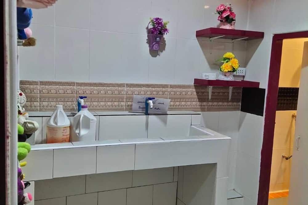 אחר