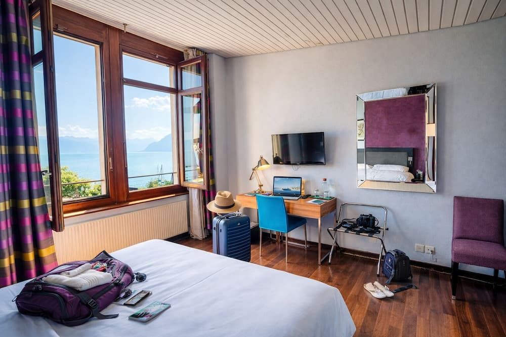 אחר
