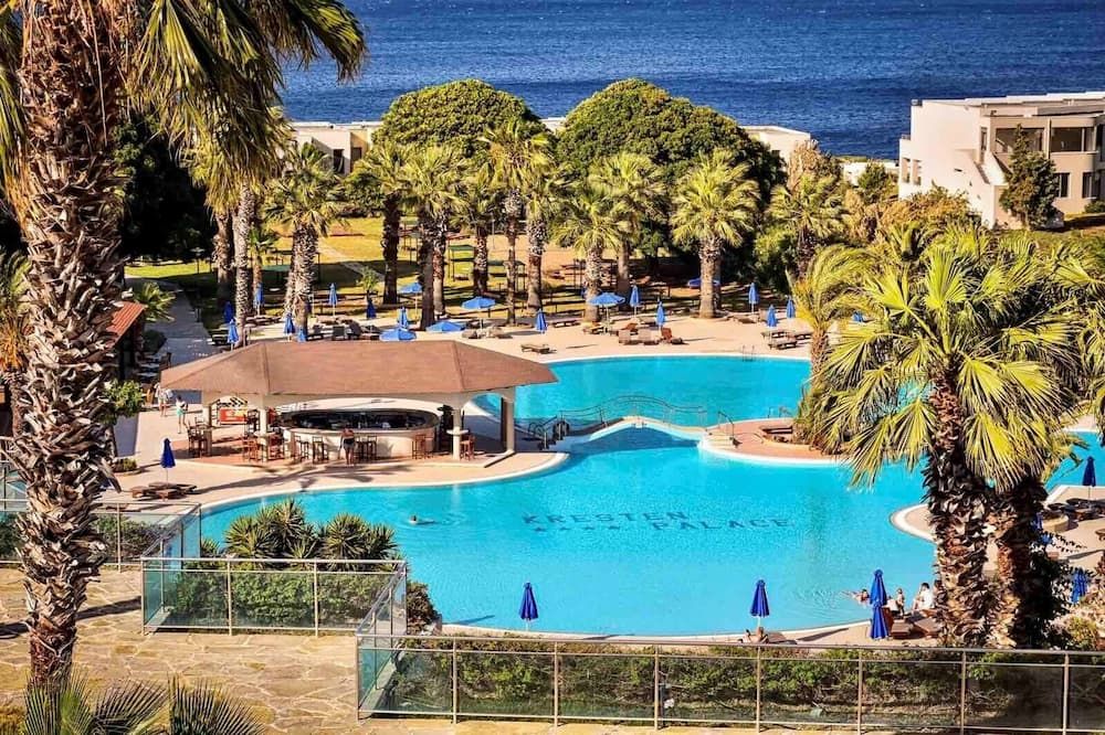 בריכה תמונה