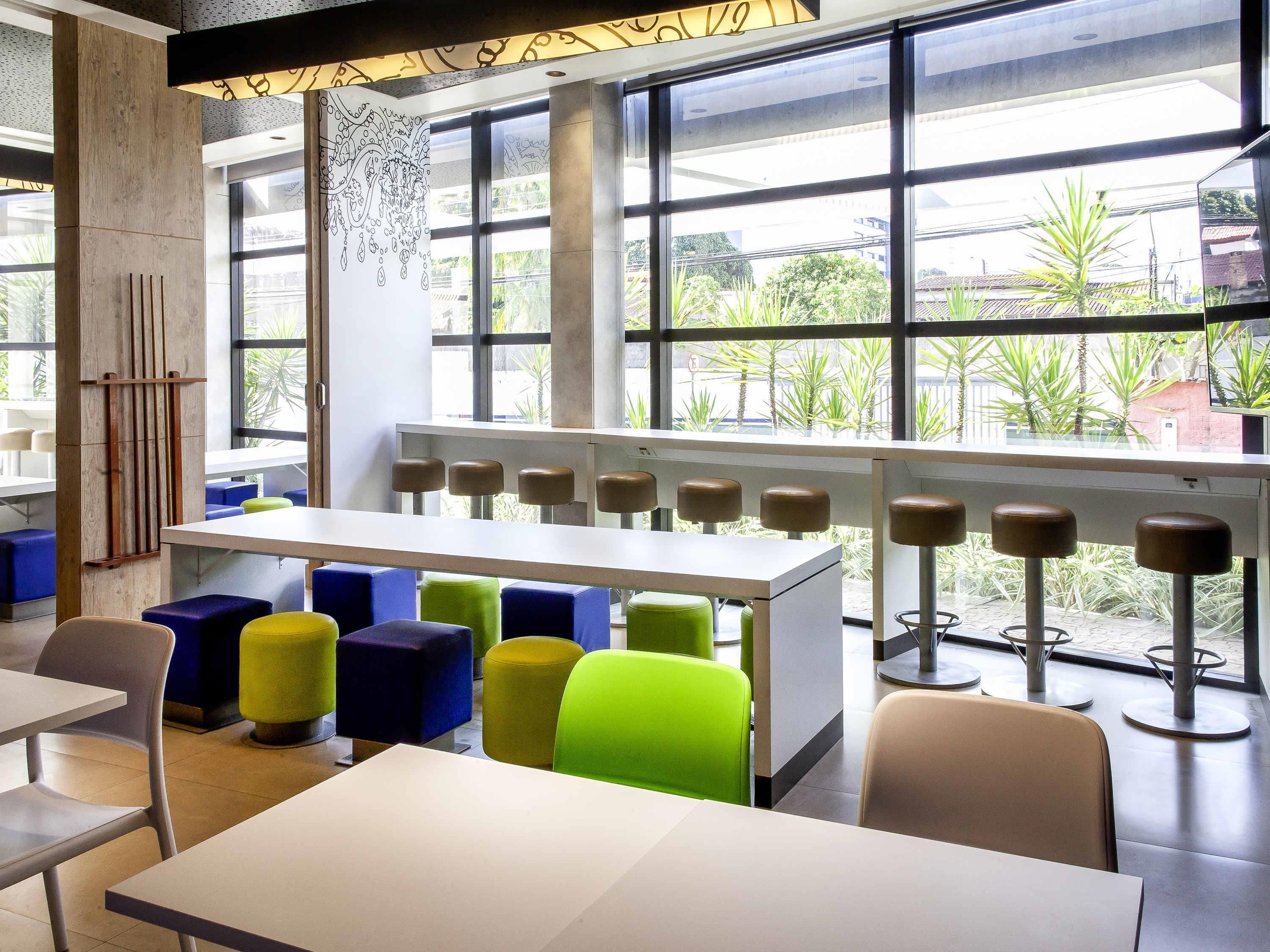 מסעדה תמונה