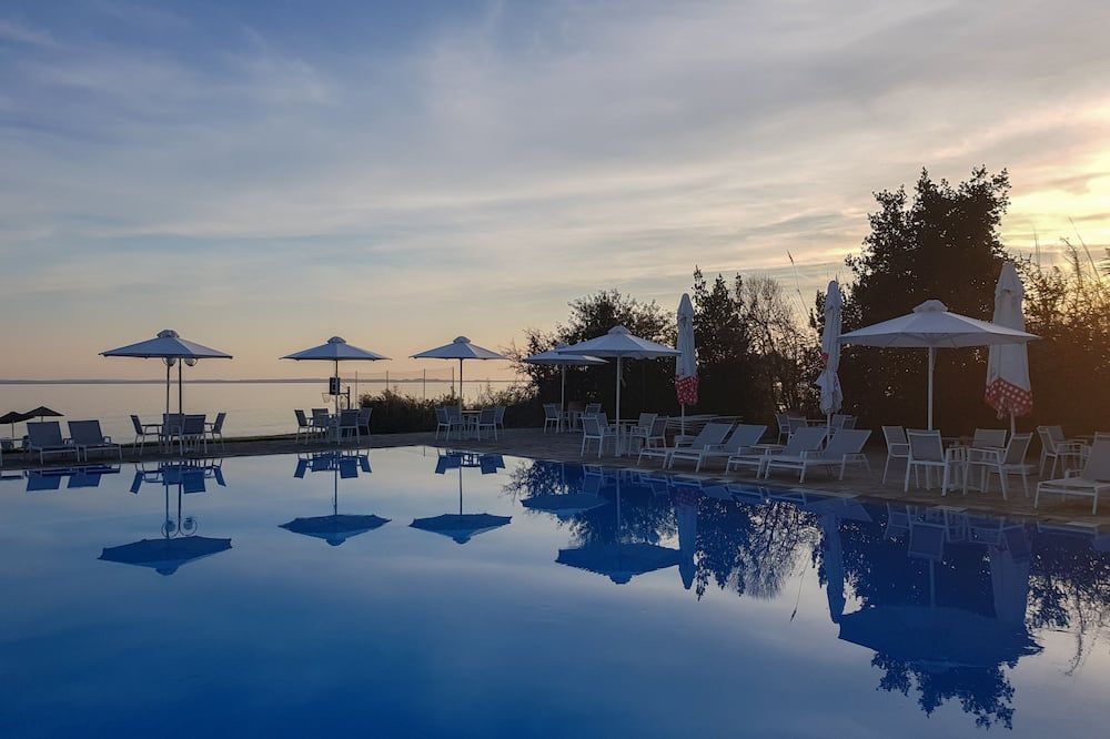 בריכה תמונה