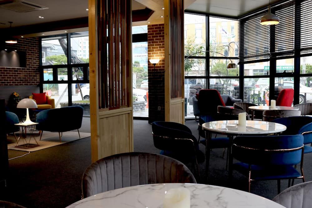 מסעדה תמונה