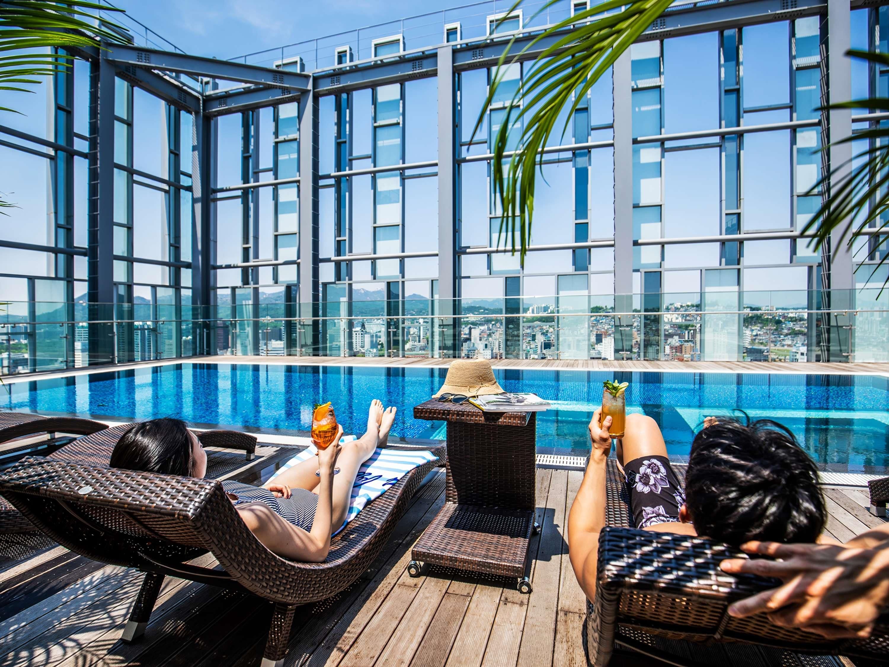 בריכה תמונה