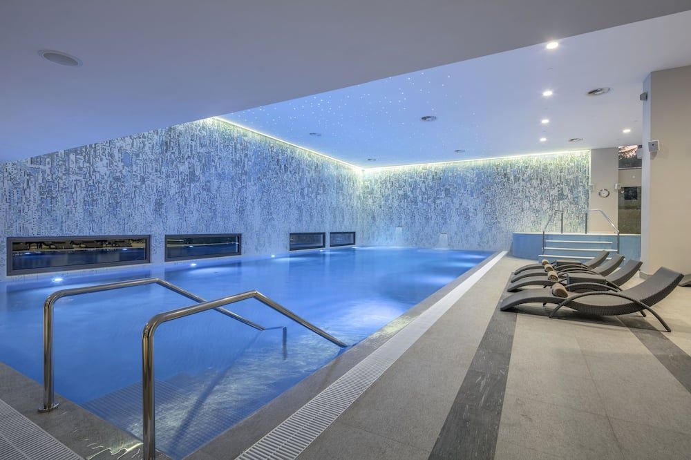 בריכה תמונה