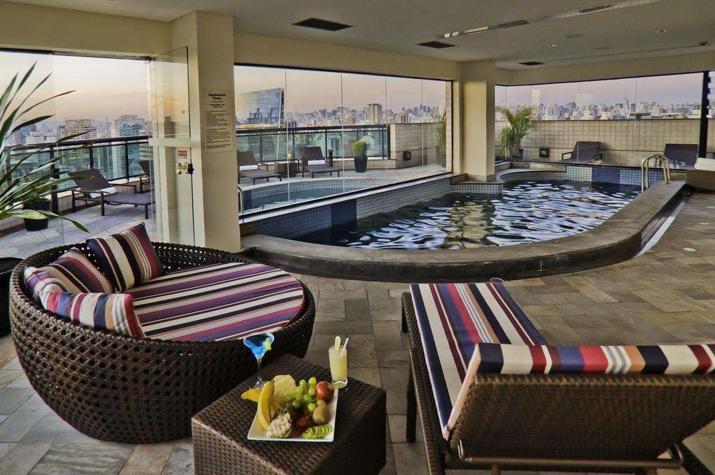 בריכה תמונה