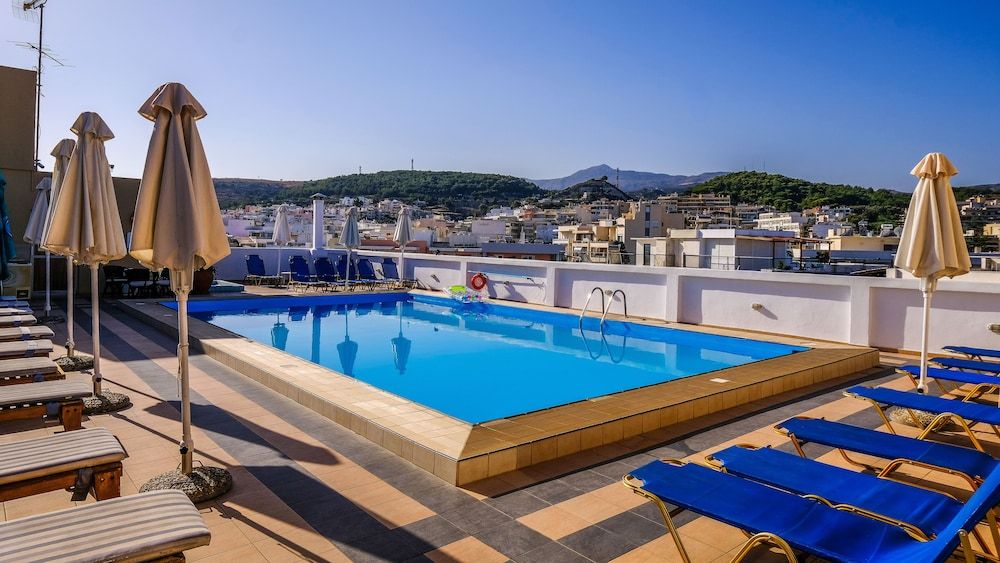 בריכה תמונה