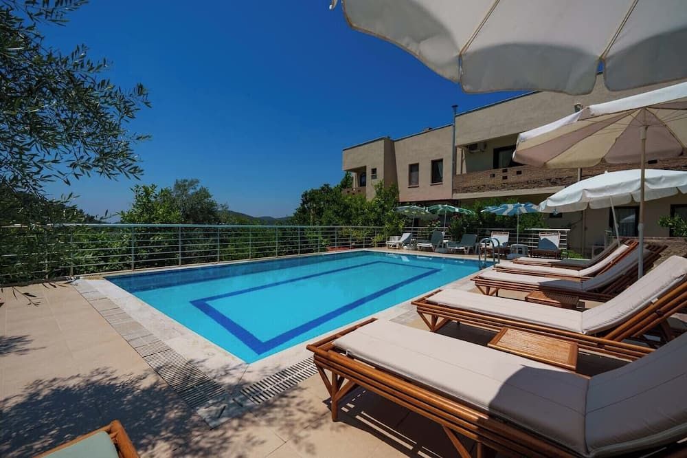 בריכה תמונה