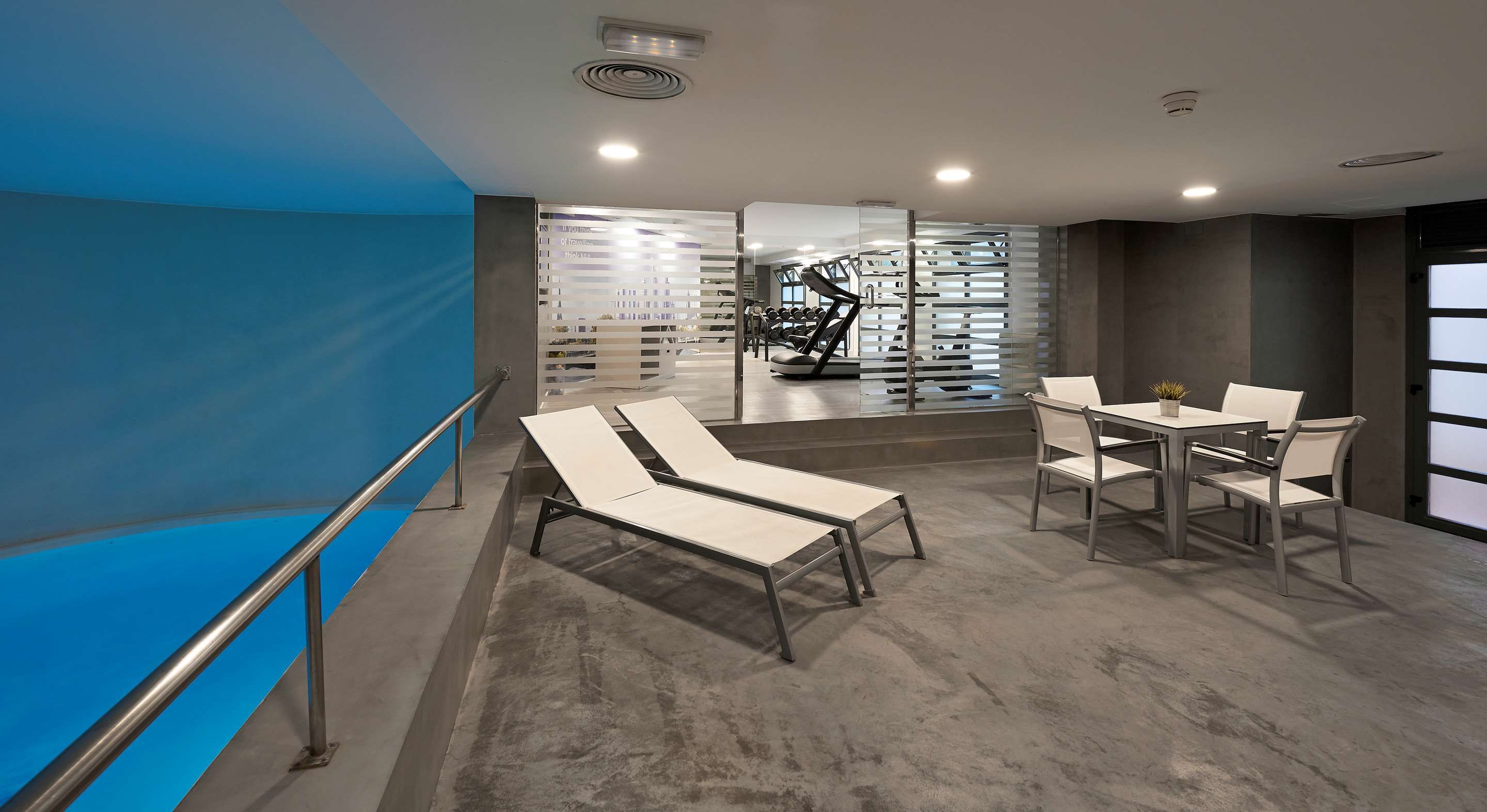 בריכה תמונה