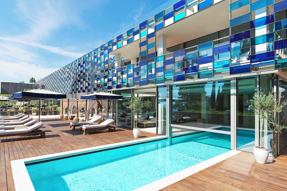 בריכה תמונה