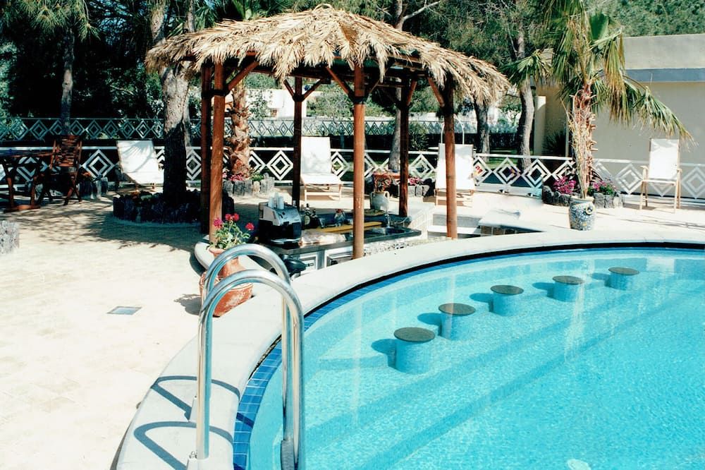 בריכה תמונה