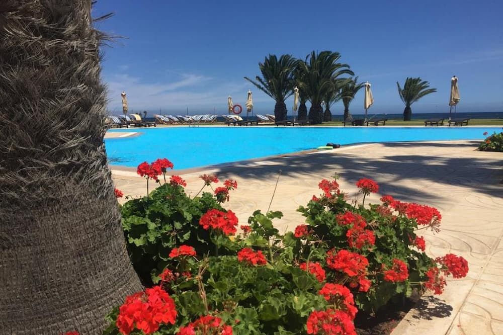 בריכה תמונה