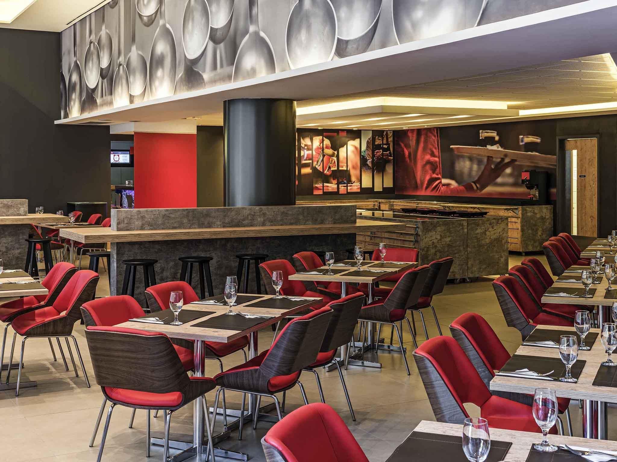 מסעדה תמונה