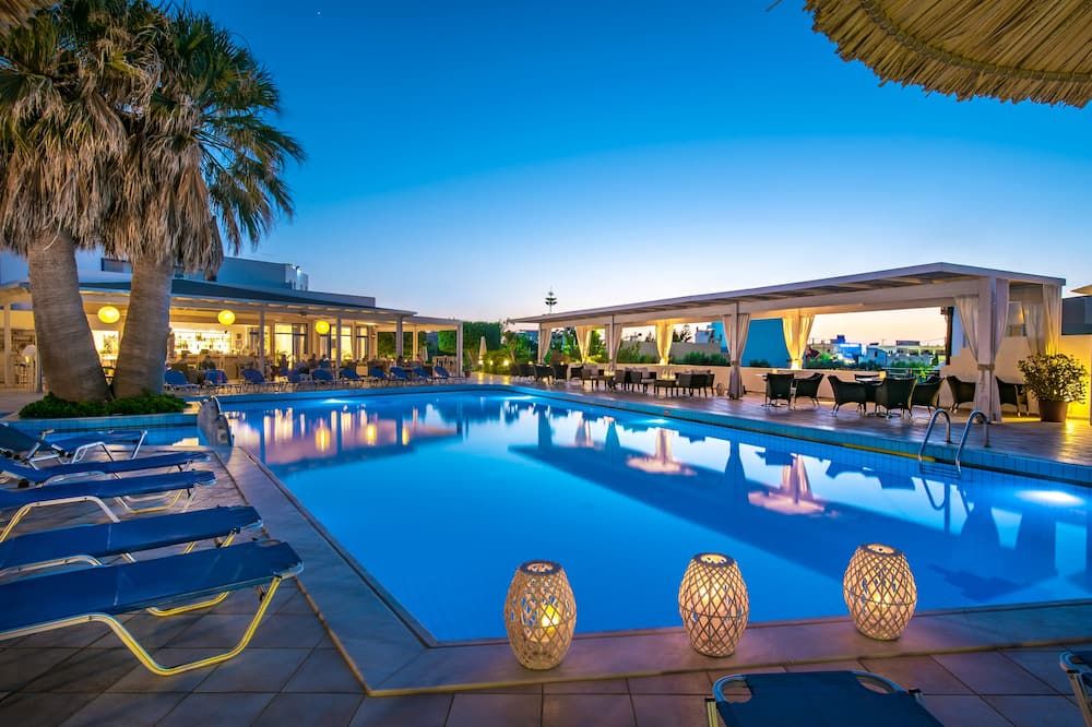 בריכה תמונה