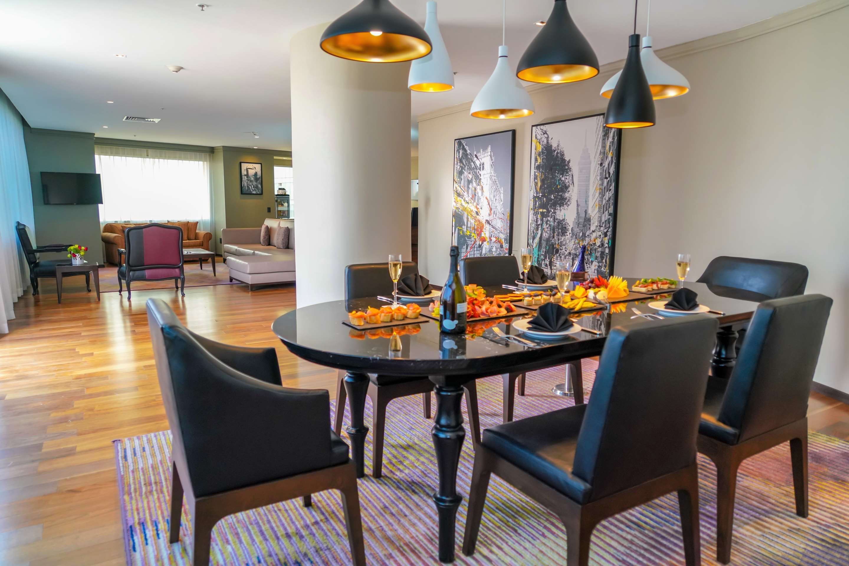 חדר אוכל תמונה