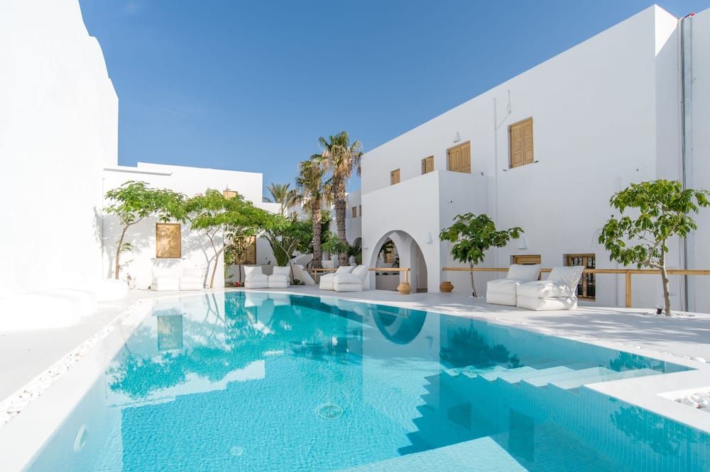 בריכה תמונה