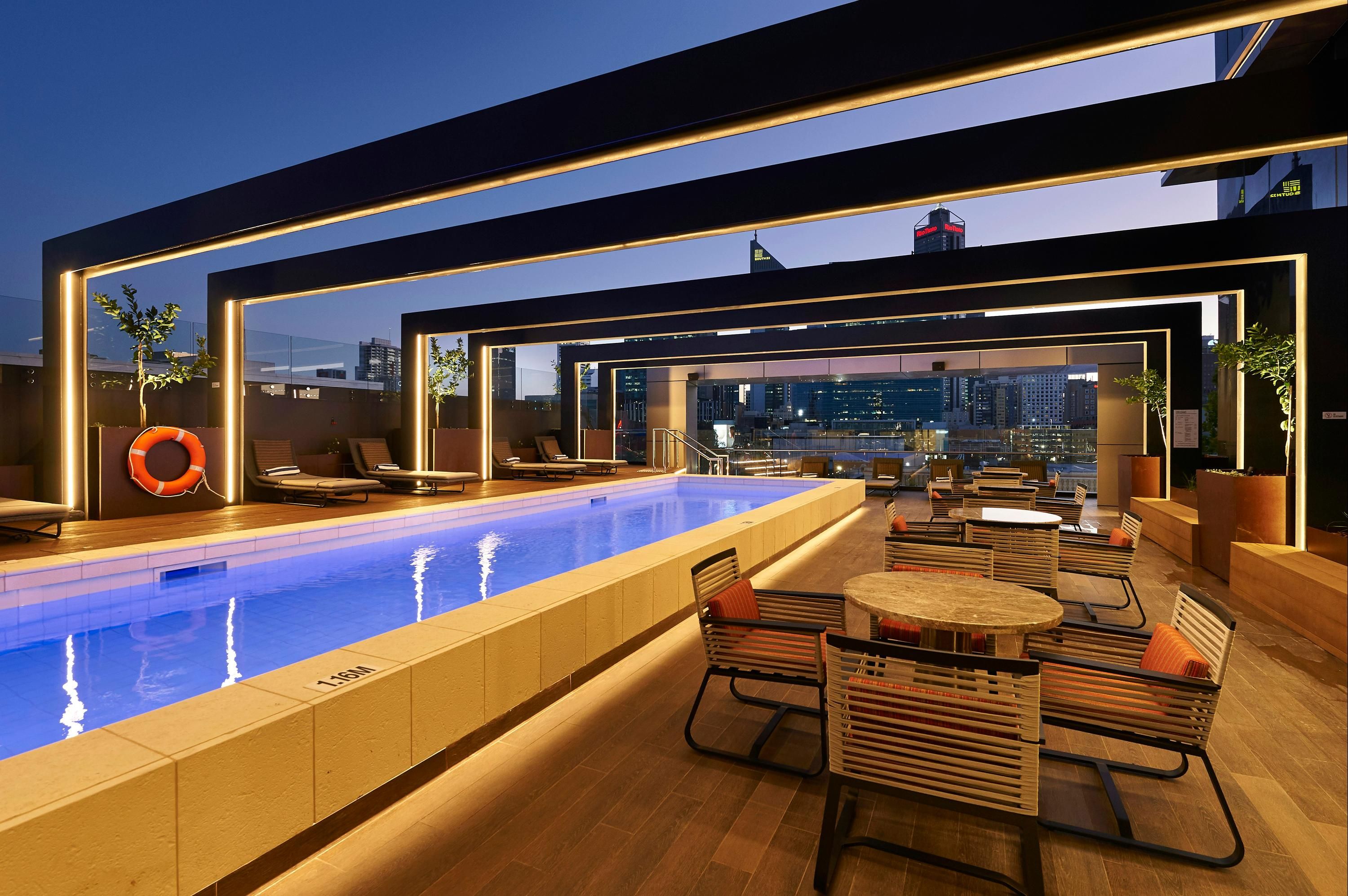 בריכה תמונה