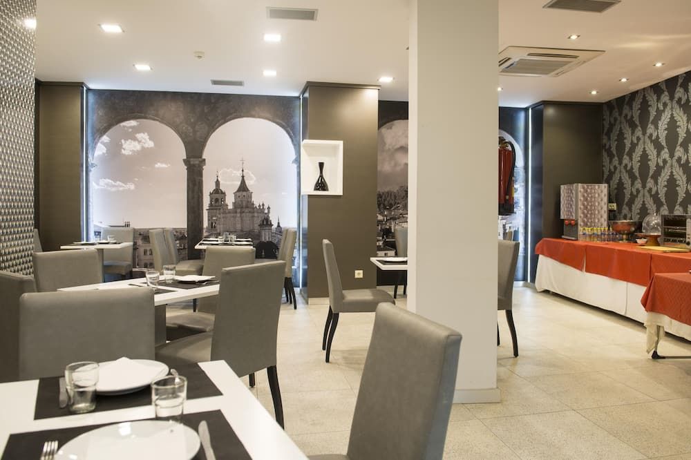 מסעדה תמונה