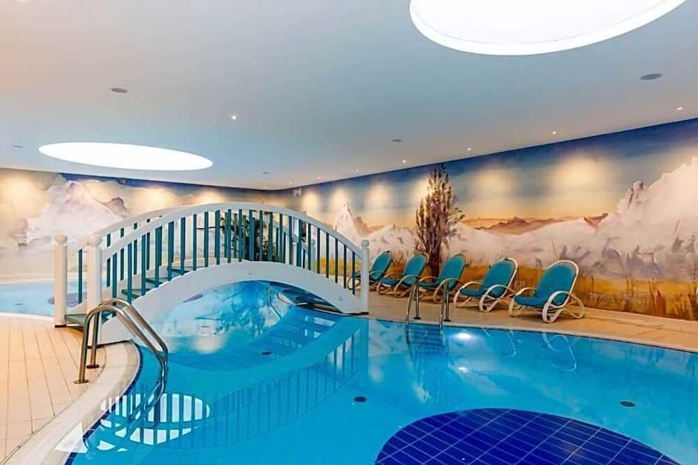 בריכה תמונה