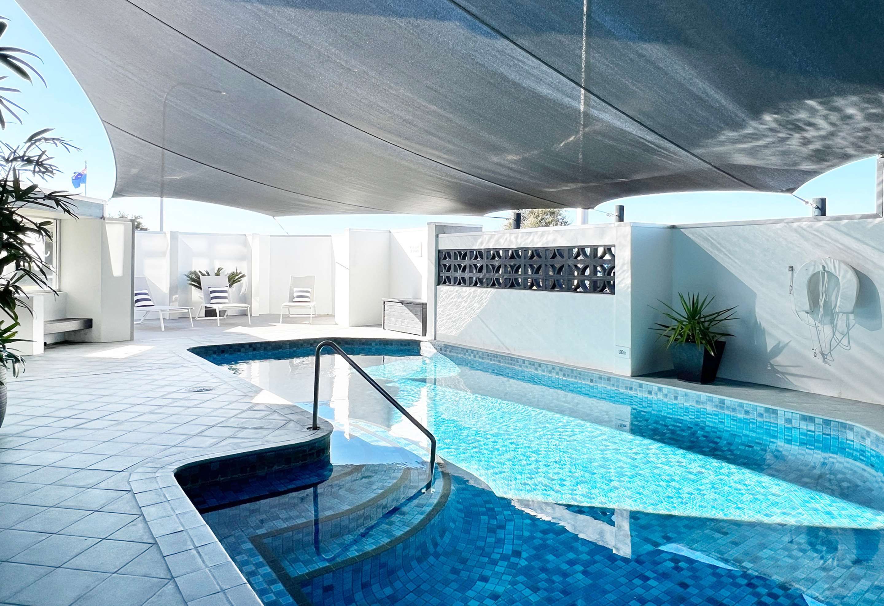 בריכה תמונה