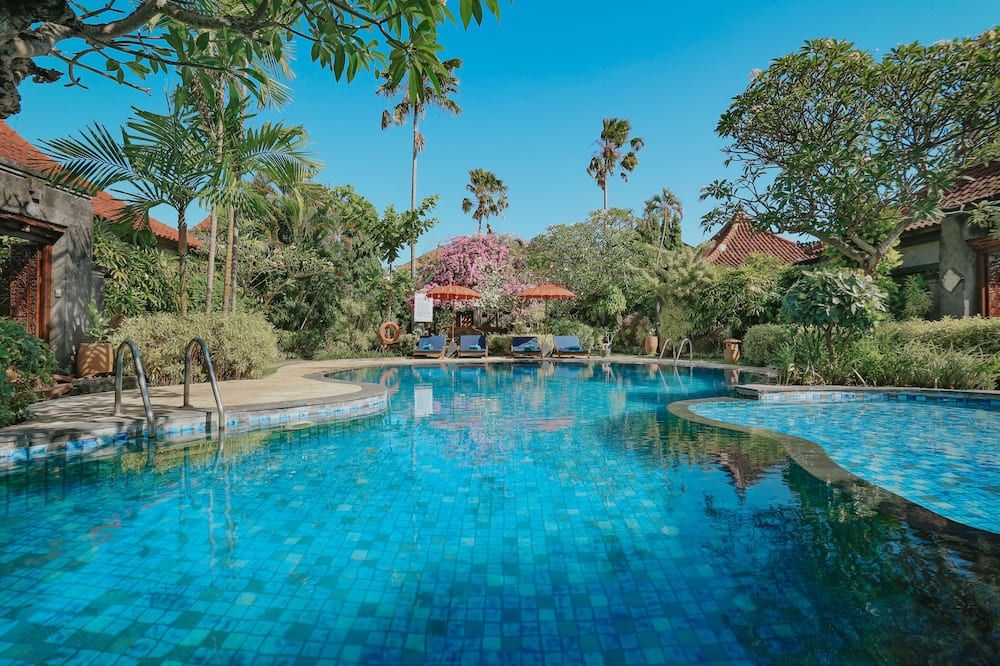 בריכה תמונה