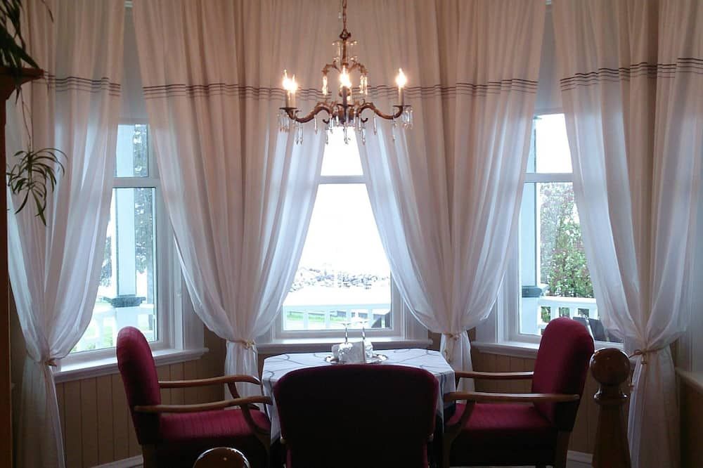 אחר