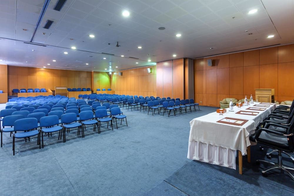 חדר ישיבות