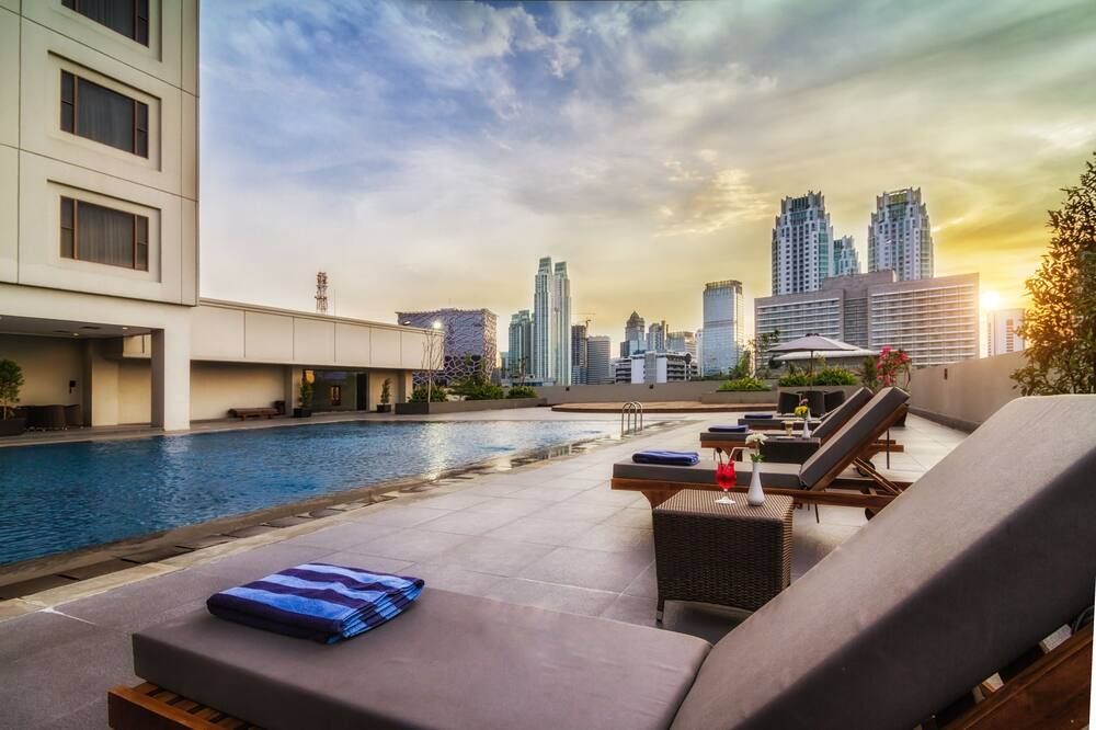 בריכה תמונה