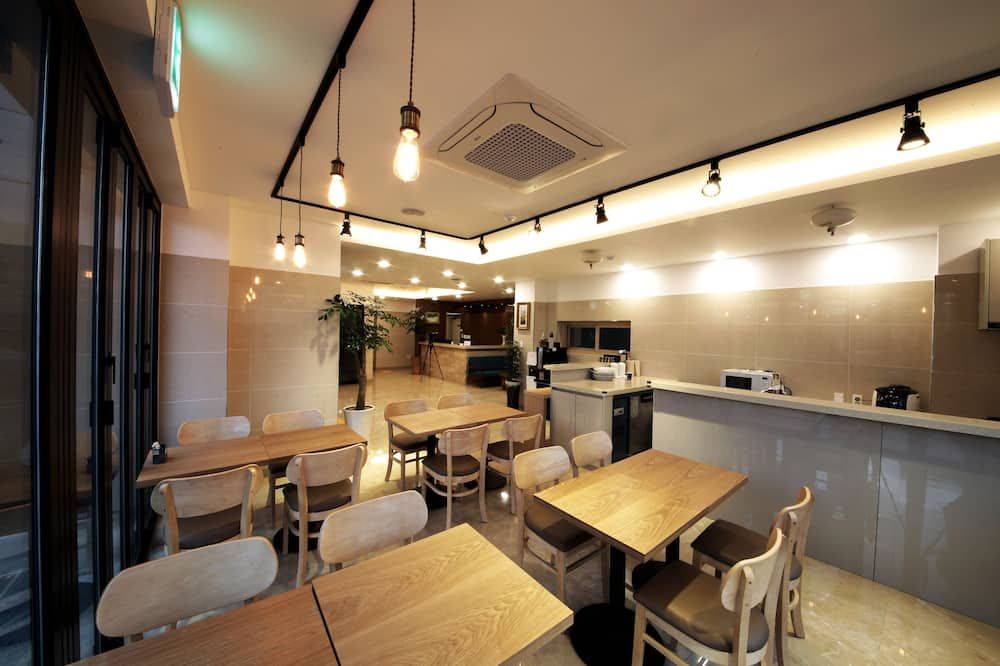 מסעדה תמונה