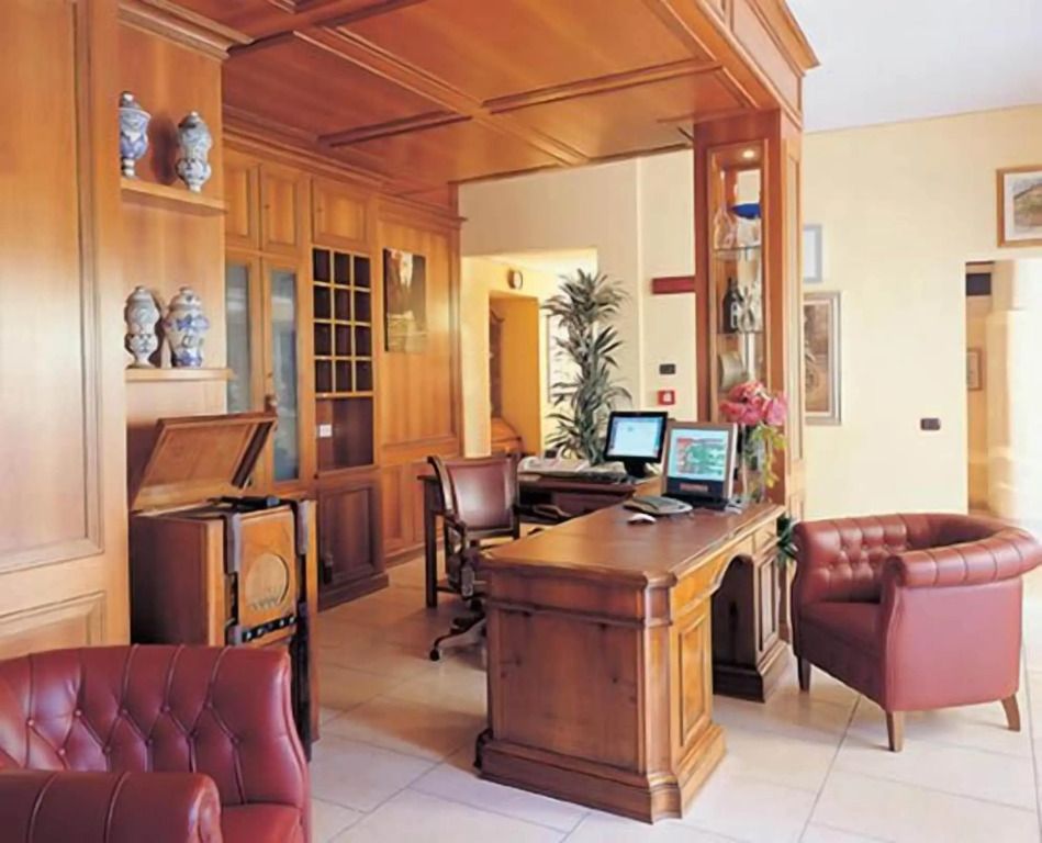 מרכז עסקים תמונה