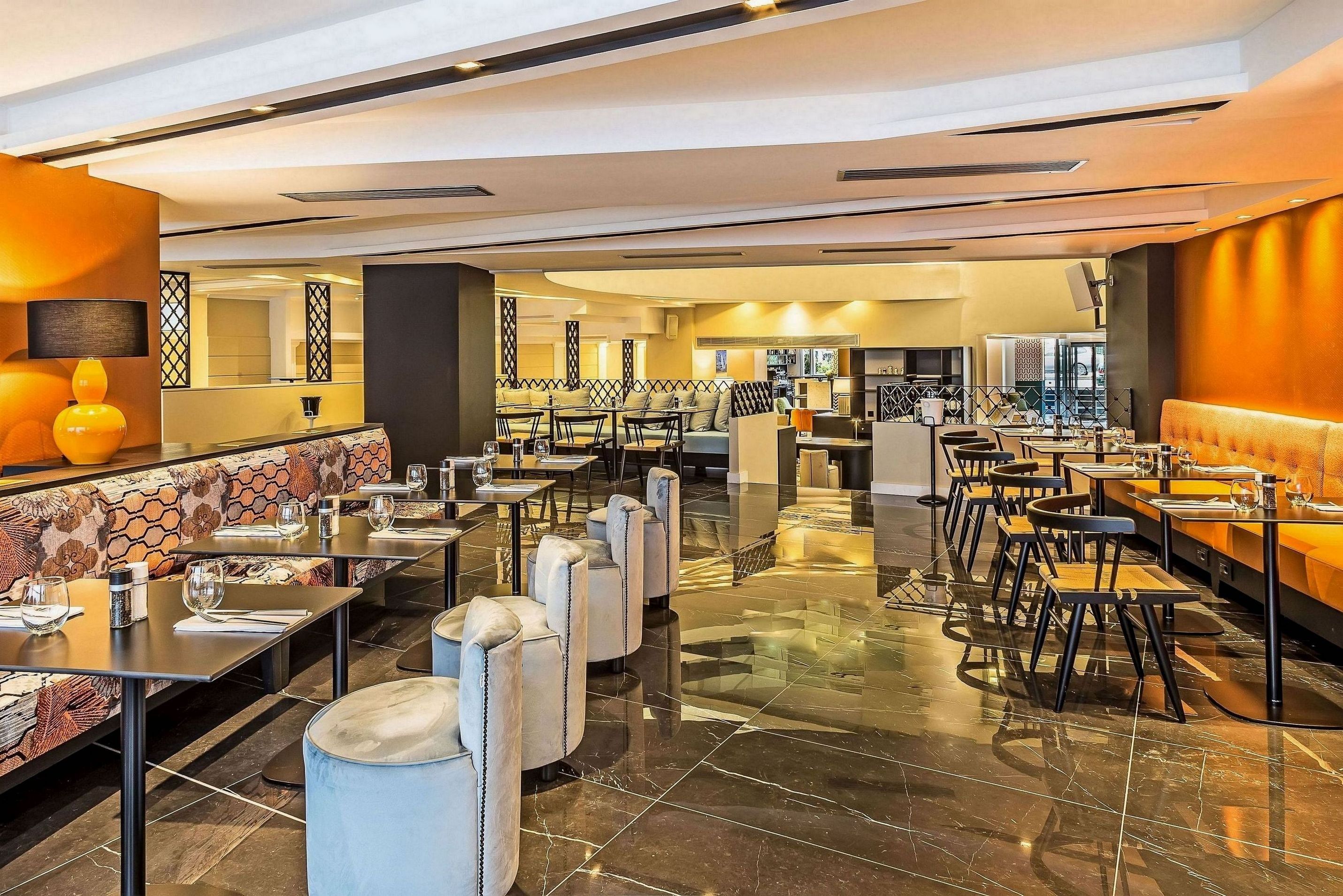 מסעדה תמונה