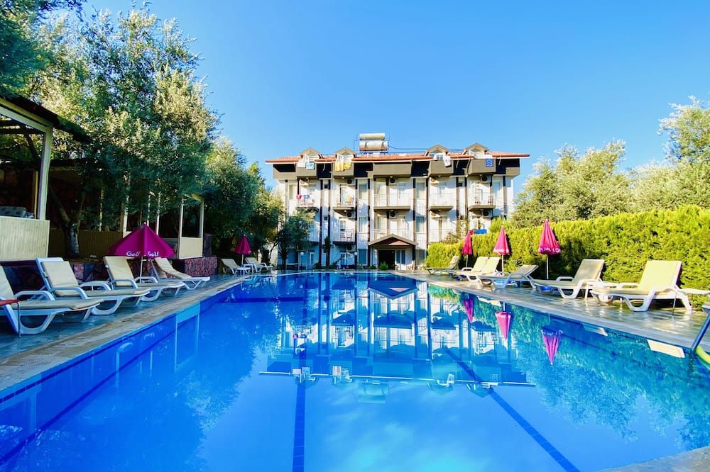 בריכה תמונה