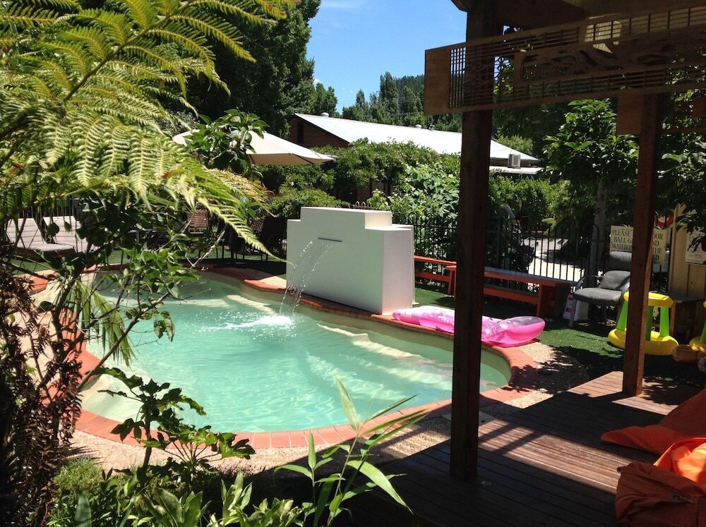 בריכה תמונה