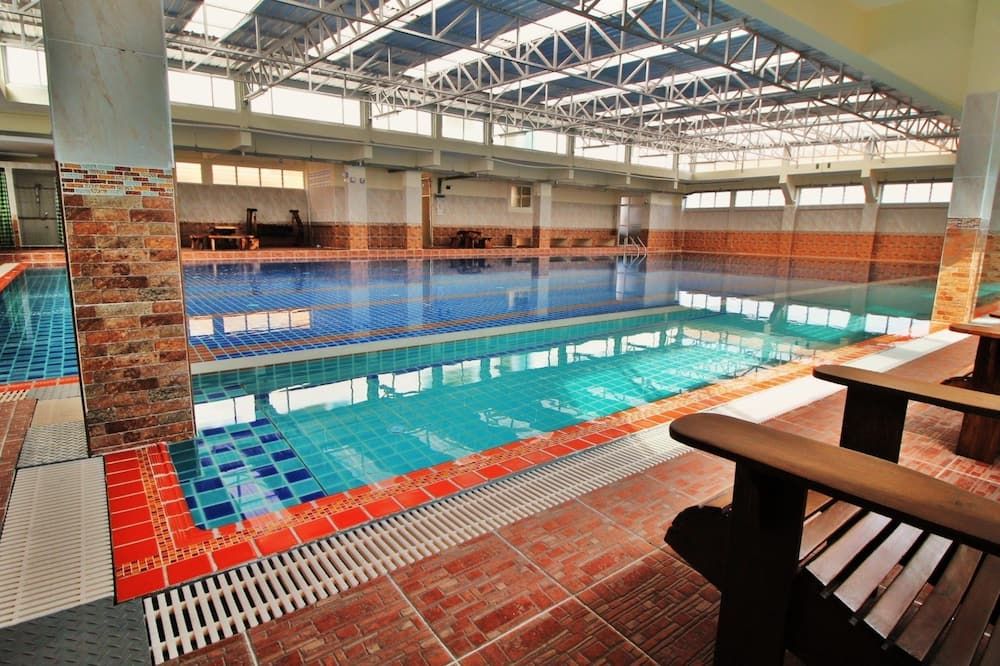 בריכה תמונה