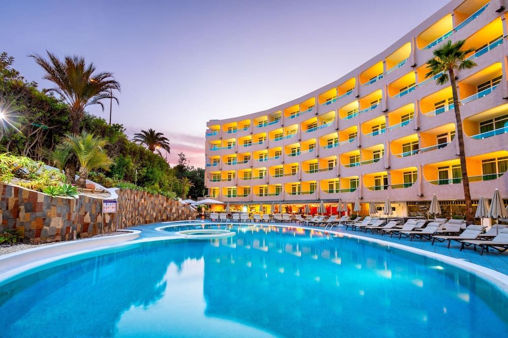 בריכה תמונה