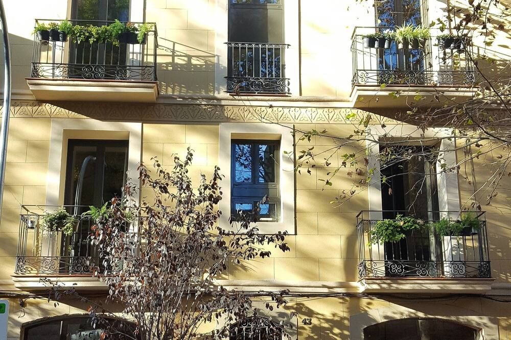 אחר
